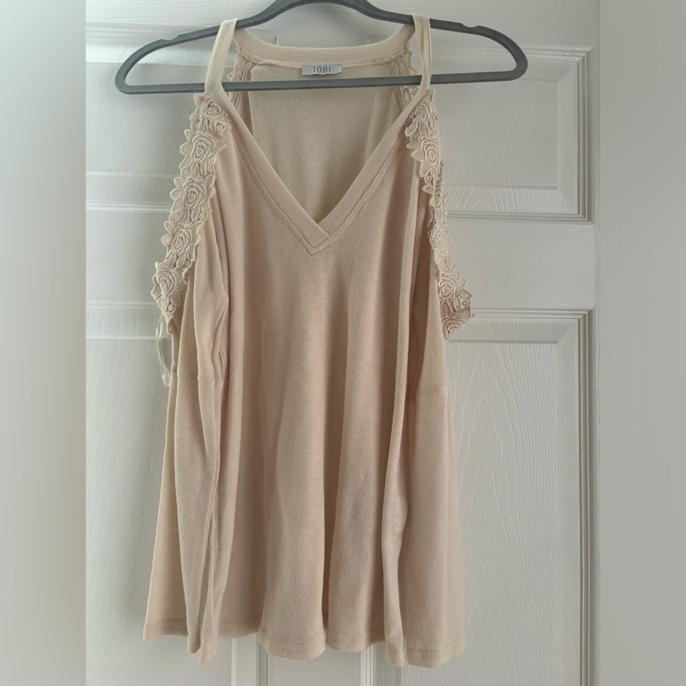 Off white cut out shirt